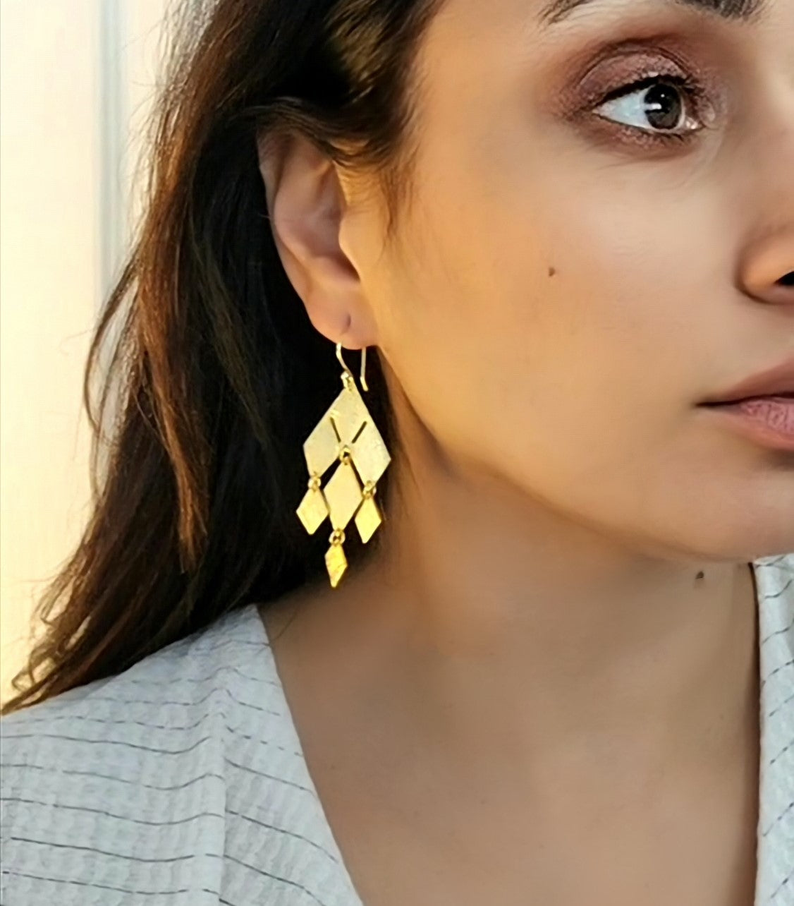 Geometric Dangle Designer Earring (Gold & Beautiful)